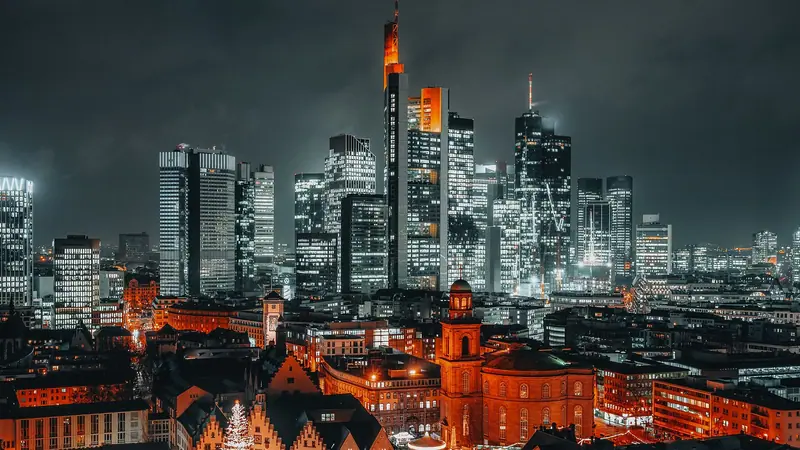 Das Frankfurter Bankenviertel bei Nacht